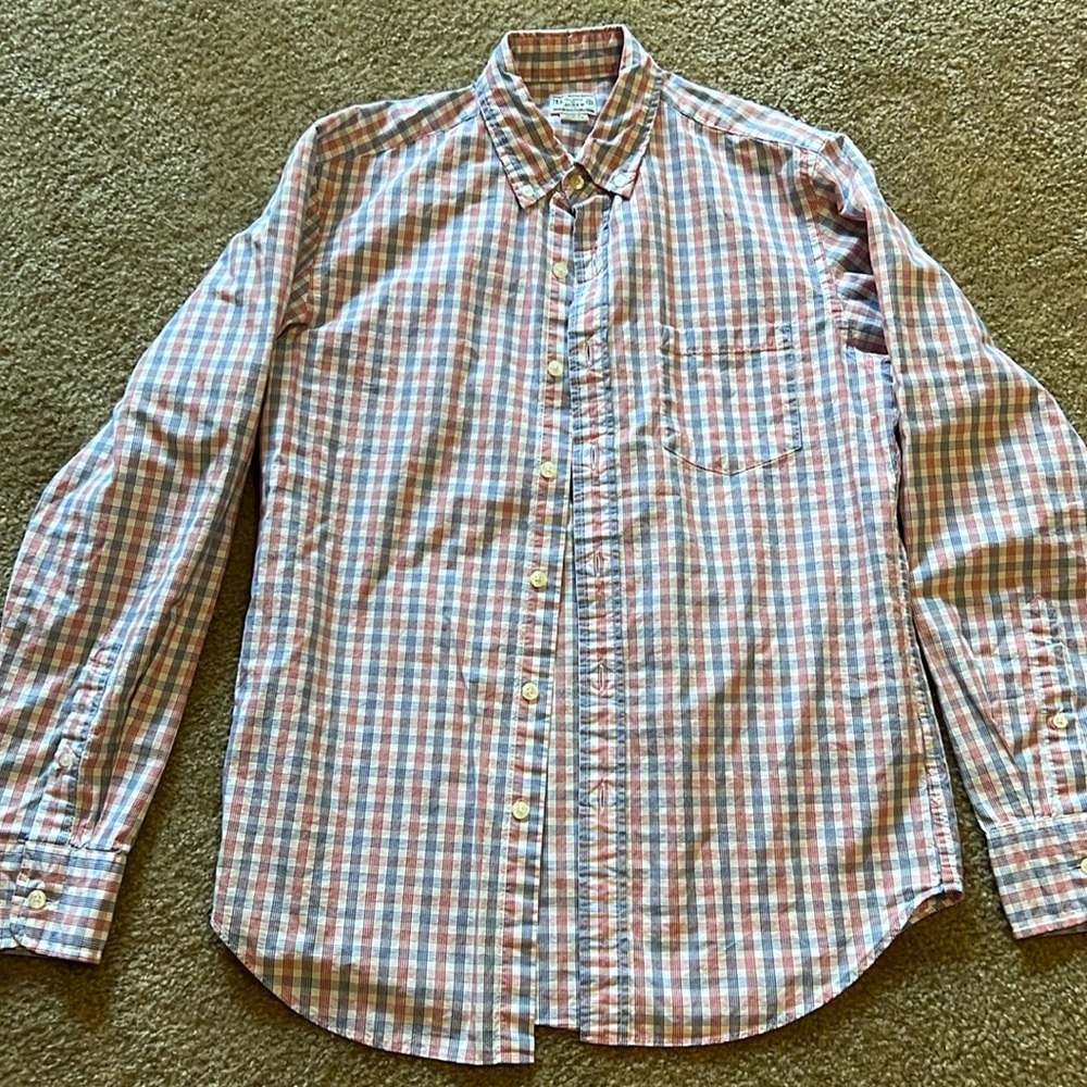 J. Crew long sleeve button down shirt. Size S. Great condition.
